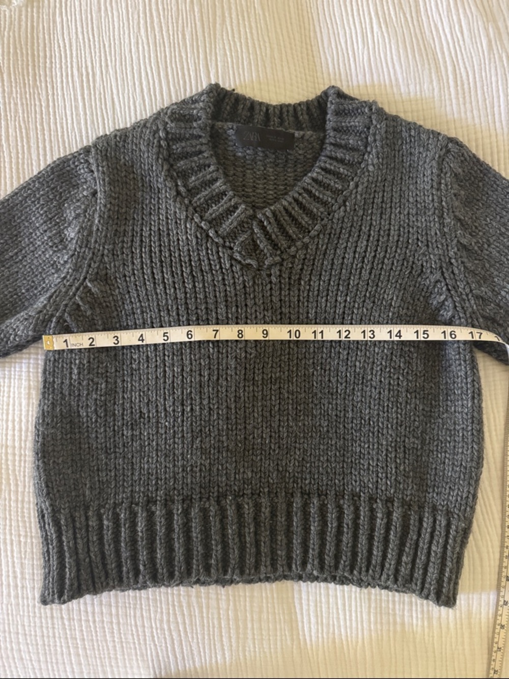 Zara Chunky Knit V-Neck Short Sleeve Gray Sweater - Size Medium - Picture 8 of 12